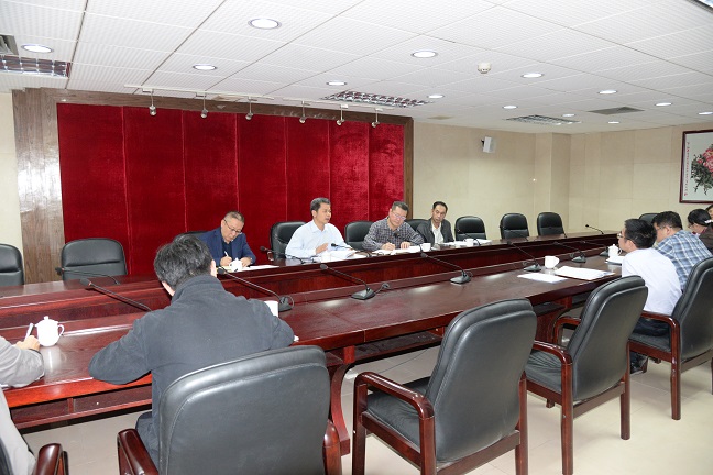 省工商联党组中心组传达学习省委经济工作会议(图2)